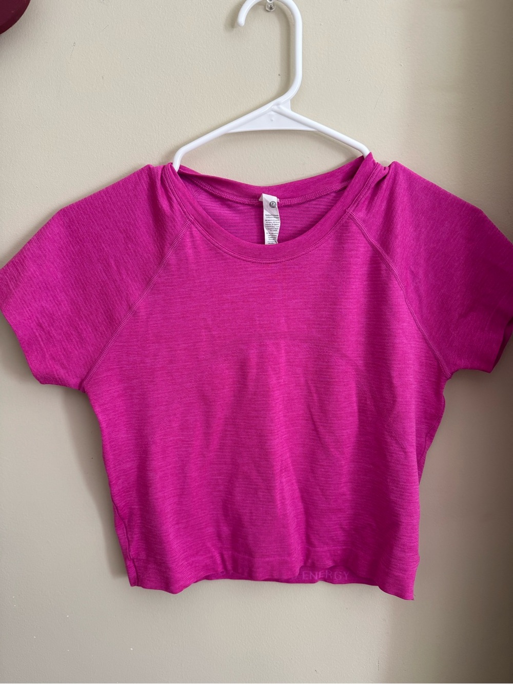 Lululemon Bright Fuchsia Short Sleeve Crop Top